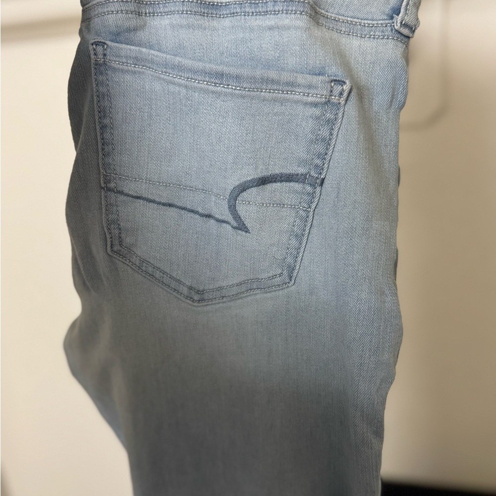 Light Blue American Eagle Women’s Jeans